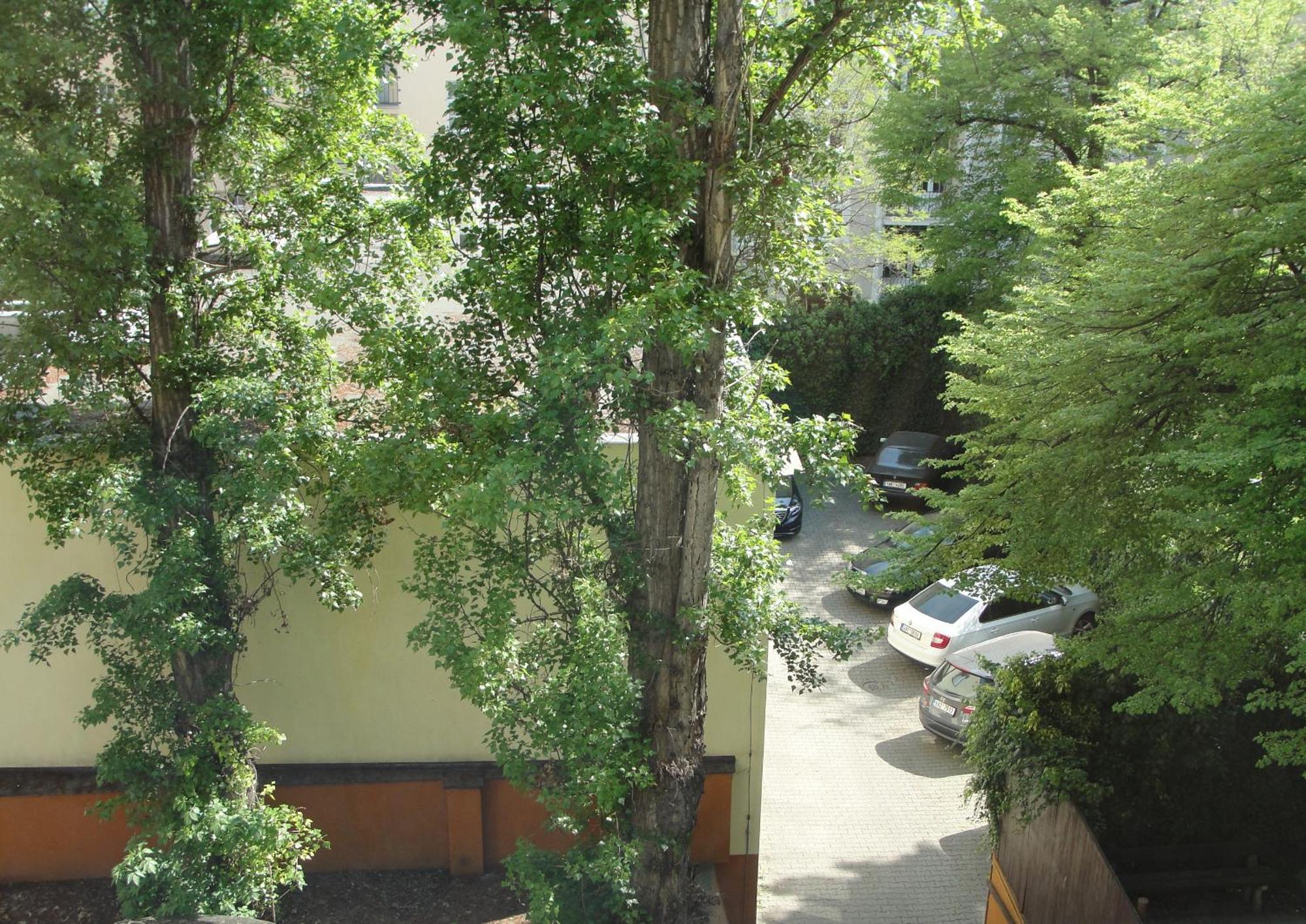 Near Centre With Parking Place Praga