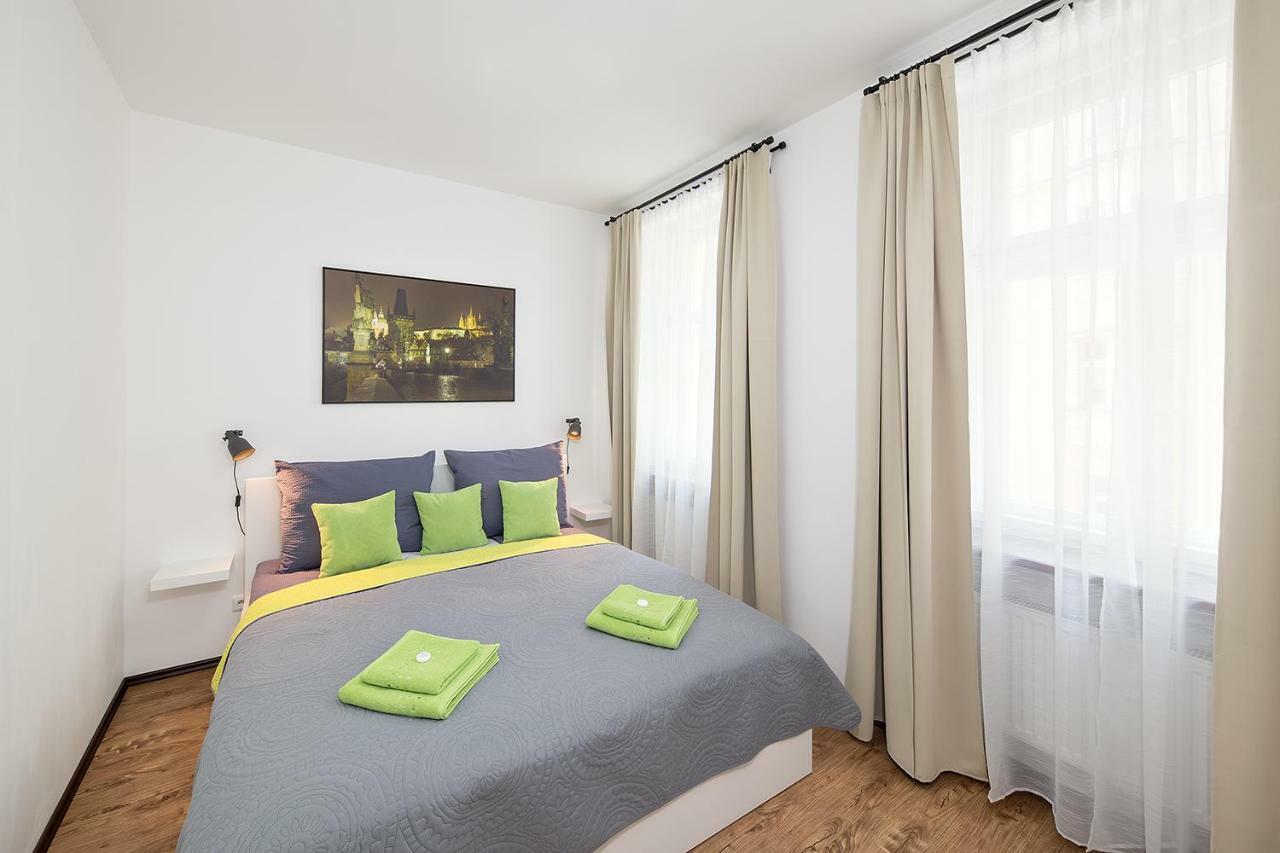 Near Centre With Parking Place Apartamento